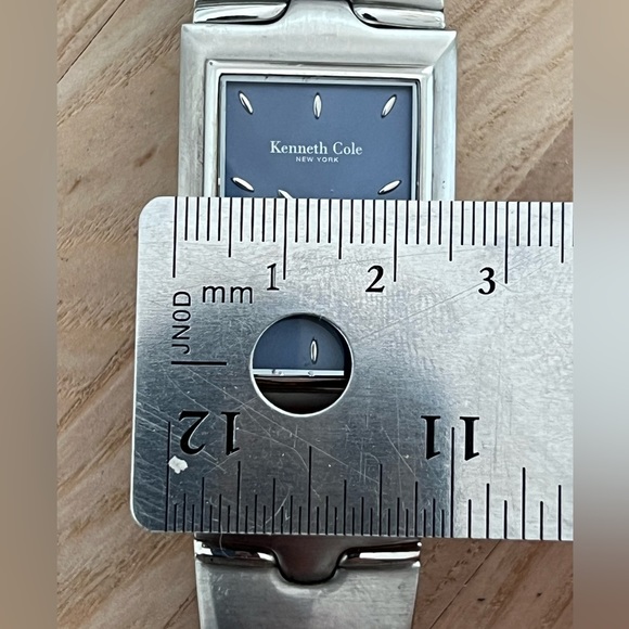 Kenneth Cole NY Men’s Watch Blue Rectangular Dial Stainless Bracelet Date Window - Picture 10 of 12